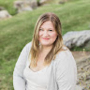 Meet your Posher, Emilee